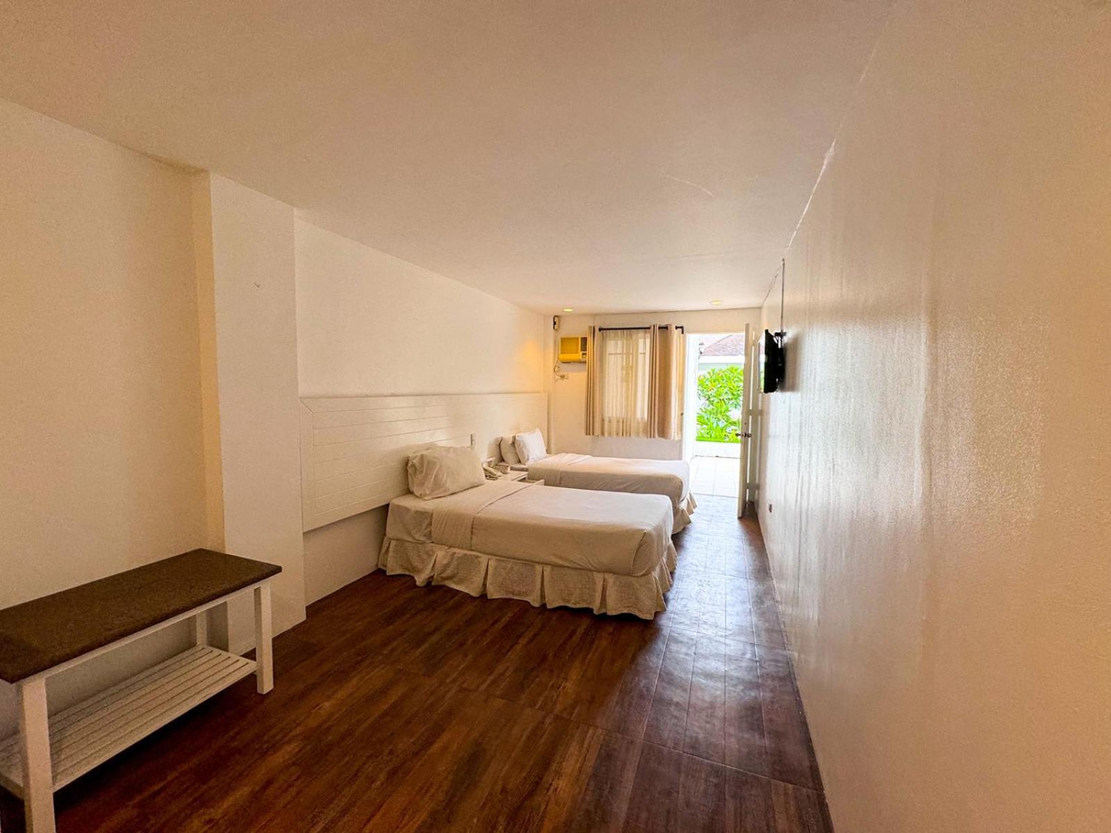 Pacific Cebu Resort Île de Mactan Extérieur photo
